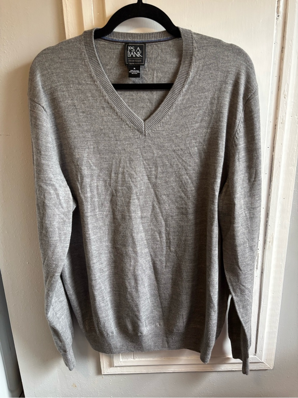 Jos. A. Bank Men's Merino Wool V-Neck Sweater - Gray